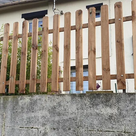 Privee Dans Petite Maison Typique